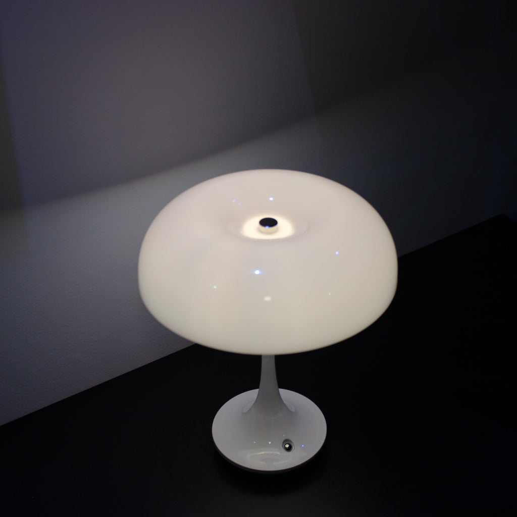 Retro Tischlampe "White"